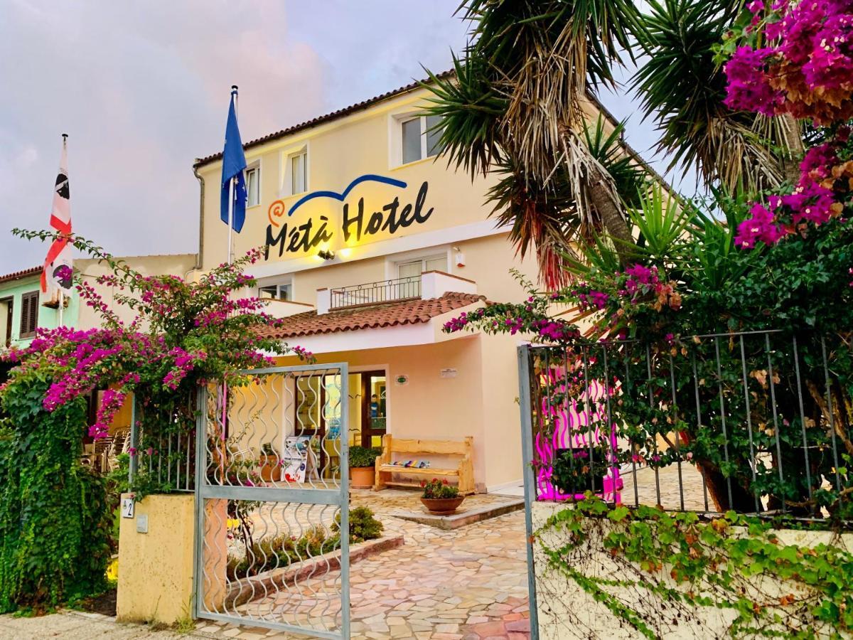 Meta Hotel ซานตา เตเรซา กัลลูรา ภายนอก รูปภาพ