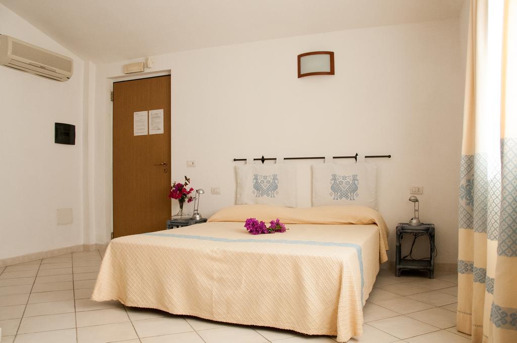 Meta Hotel ซานตา เตเรซา กัลลูรา ภายนอก รูปภาพ