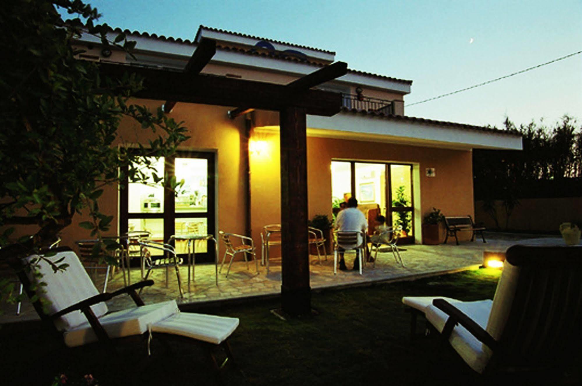 Meta Hotel ซานตา เตเรซา กัลลูรา ภายนอก รูปภาพ