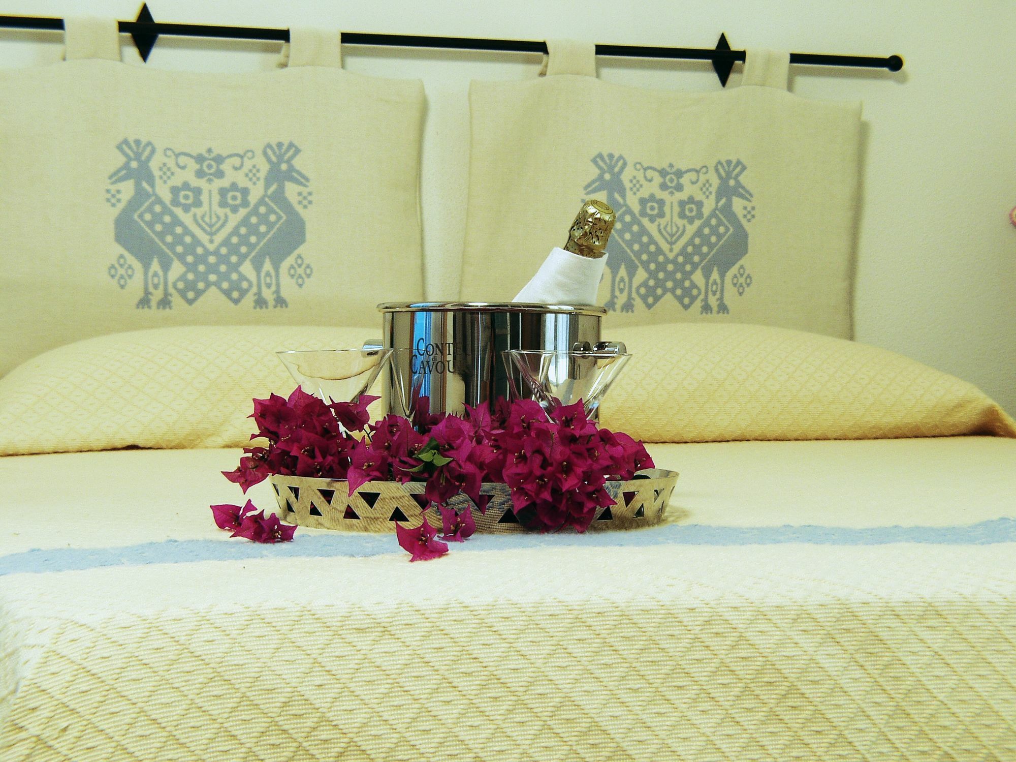 Meta Hotel ซานตา เตเรซา กัลลูรา ภายนอก รูปภาพ