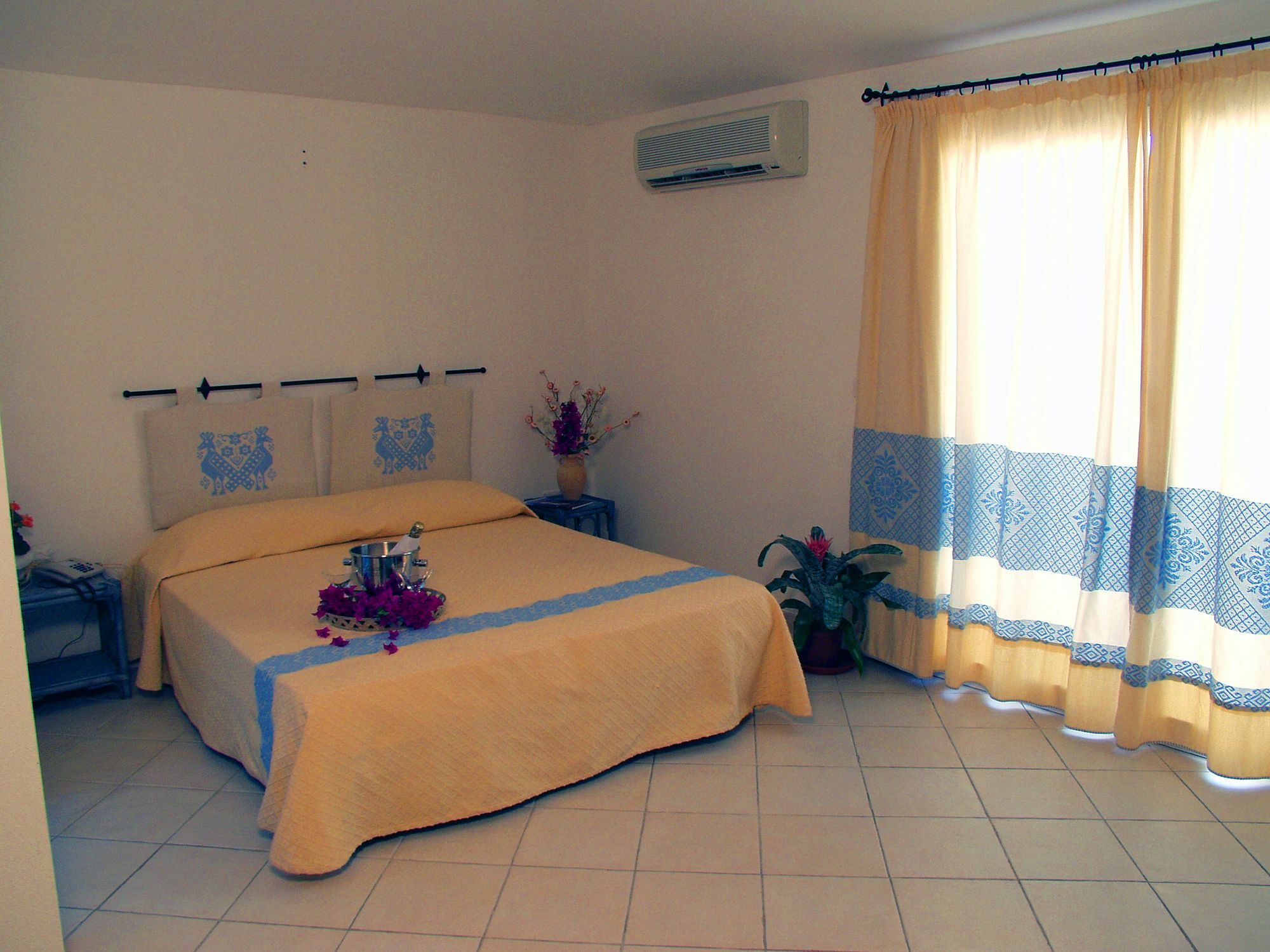 Meta Hotel ซานตา เตเรซา กัลลูรา ภายนอก รูปภาพ